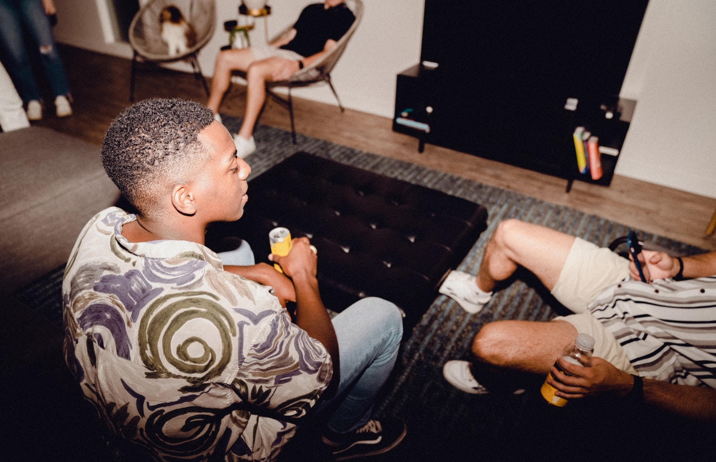 Otto Student Living by TAMU Campus: Students Relaxing in Living Room